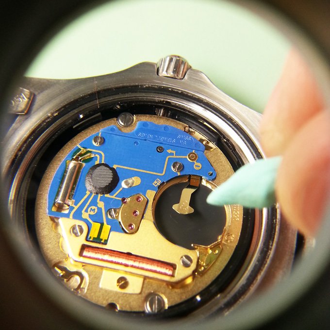 How to Clean a Watch Battery Leak